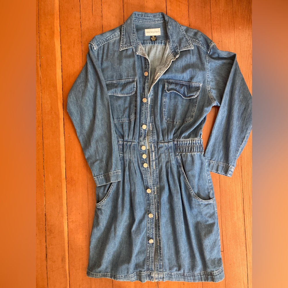 VINTAGE 90s knee length Bloomingdale’s denim dress. Size 10 Free People